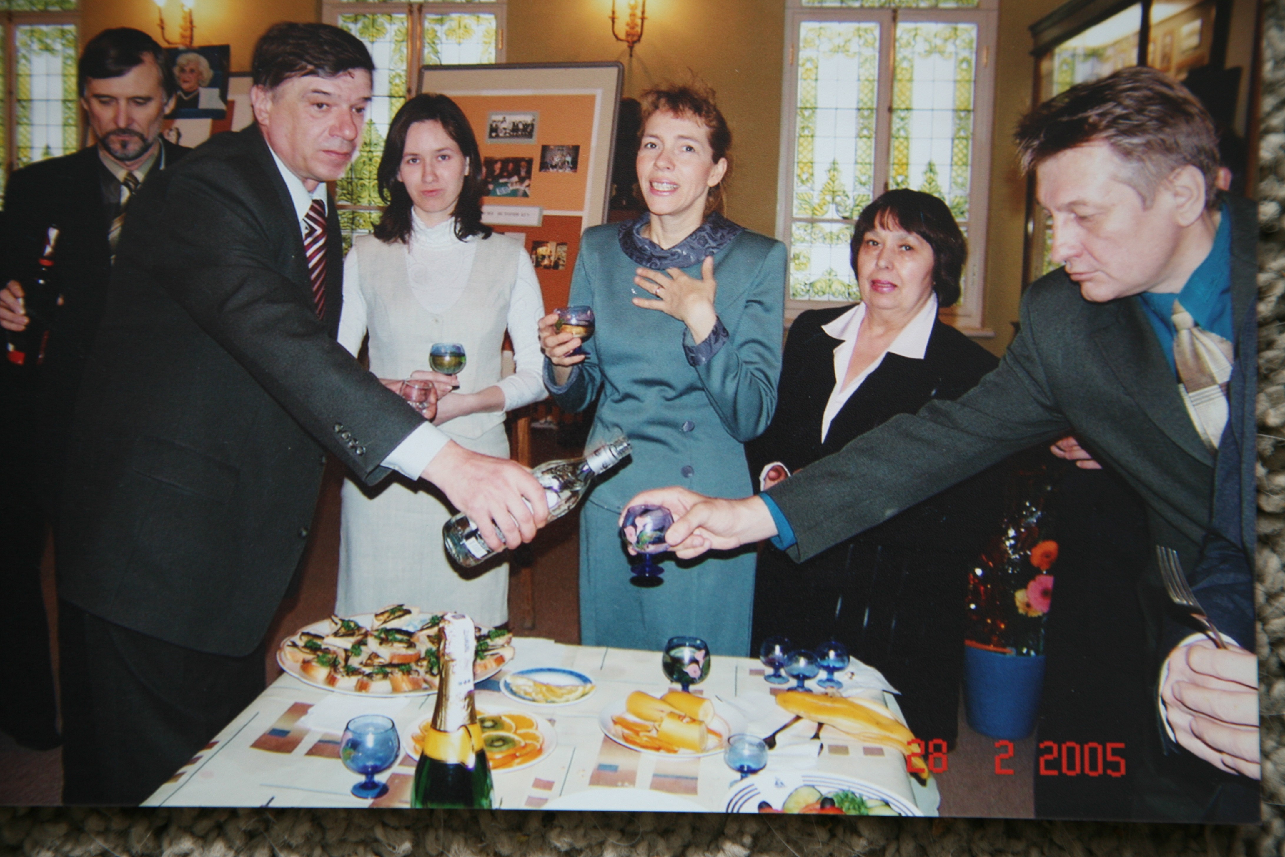 � 100-����� ������� ��������� ����� ������� ���������� ������������- ��������� �.�.