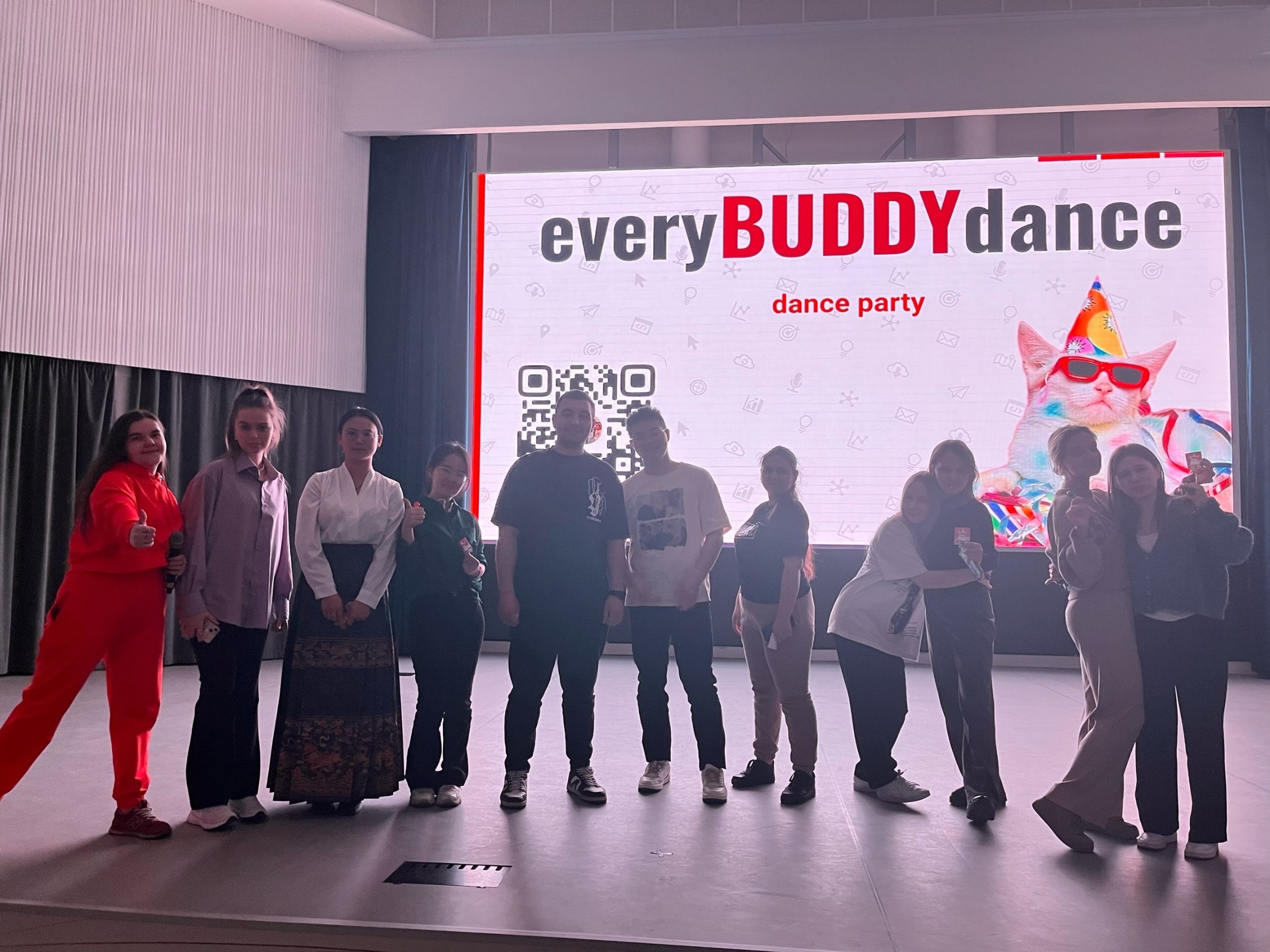 EveryBUDDYdance