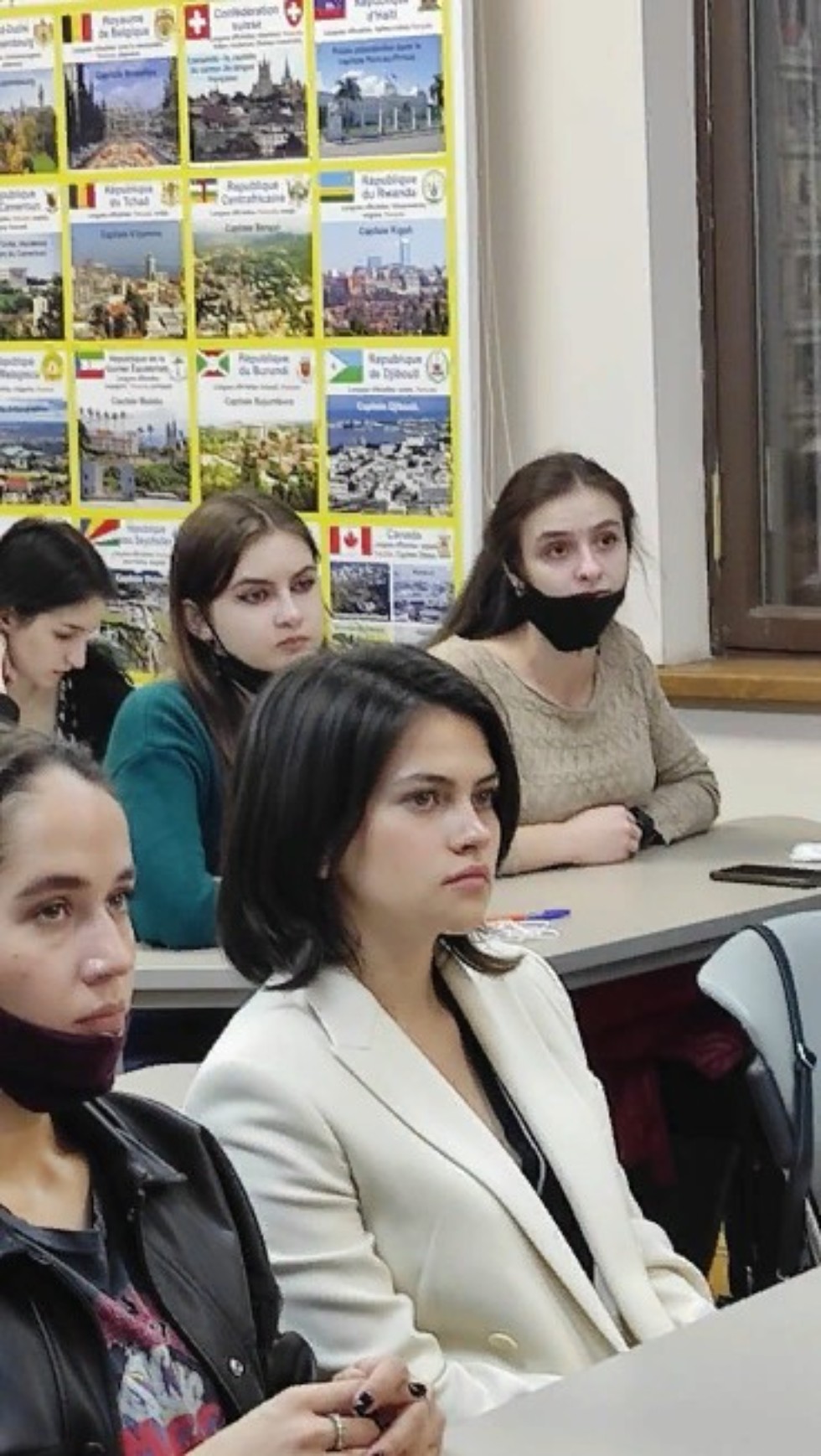 О вебинаре с французским писателем Беранром Фрио и переводчиком французской литературы Асей Петровой О вебинаре с французским писателем Беранром Фрио и переводчиком французской литературы Асей Петровой