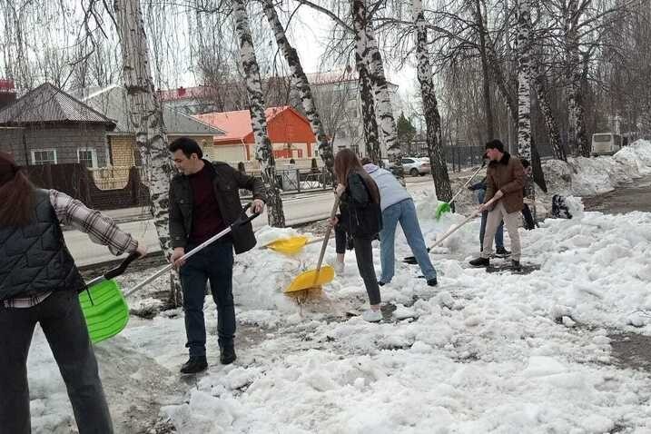 'Провели субботник ? навели порядок!' 'Провели субботник ? навели порядок!'