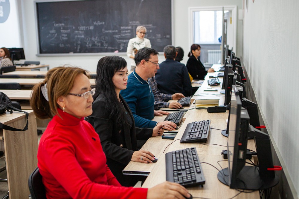 ����� ������ � ������� ������������: �������������� � ���������� ��������������� �������������