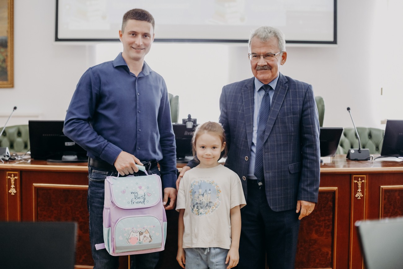 ����� ����������� ������, ����������� � ������ �����, ������� �������