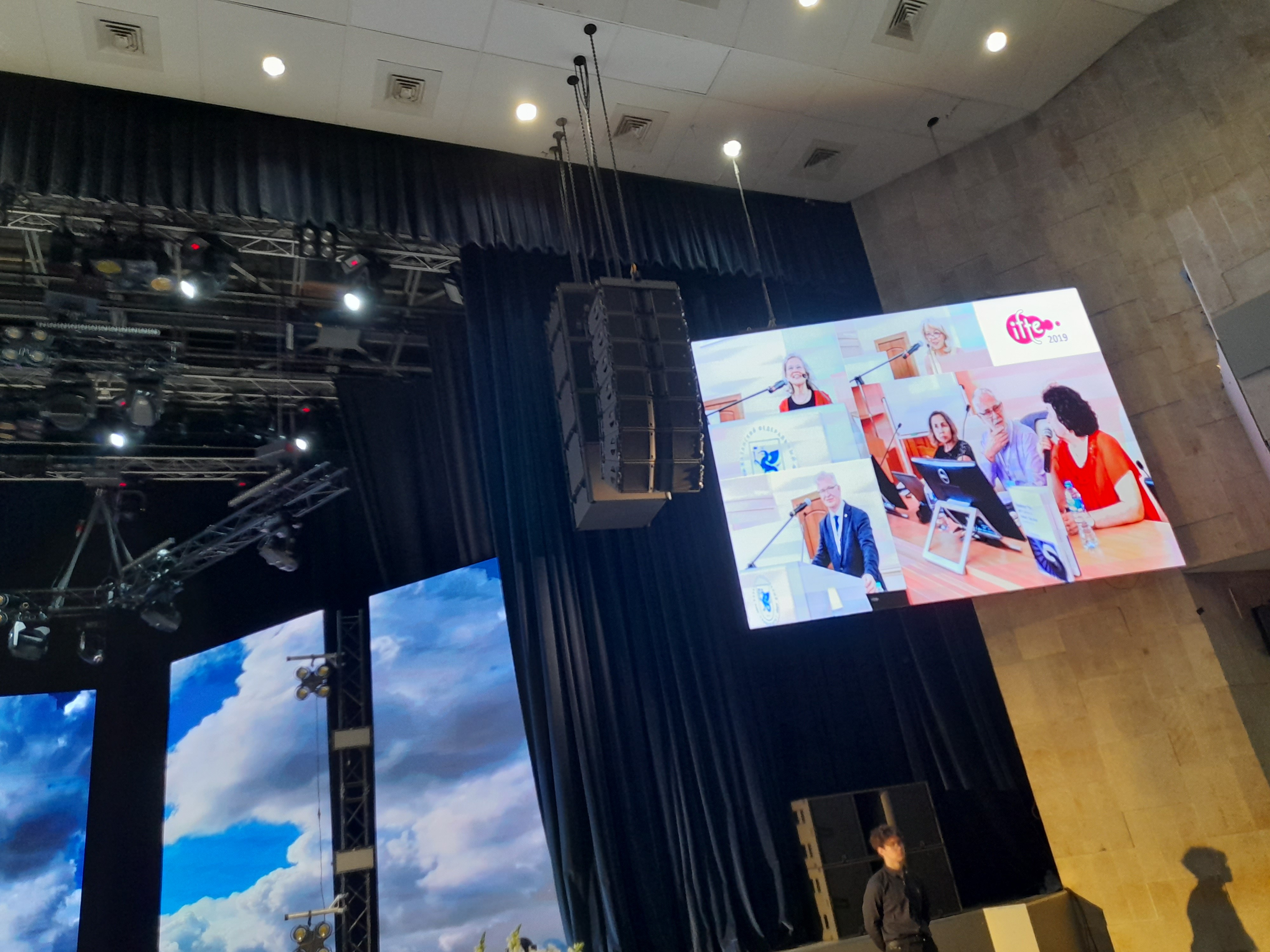 �������� X �������������� ������ �� ��������������� ����������� � ��������� ����������� ������������