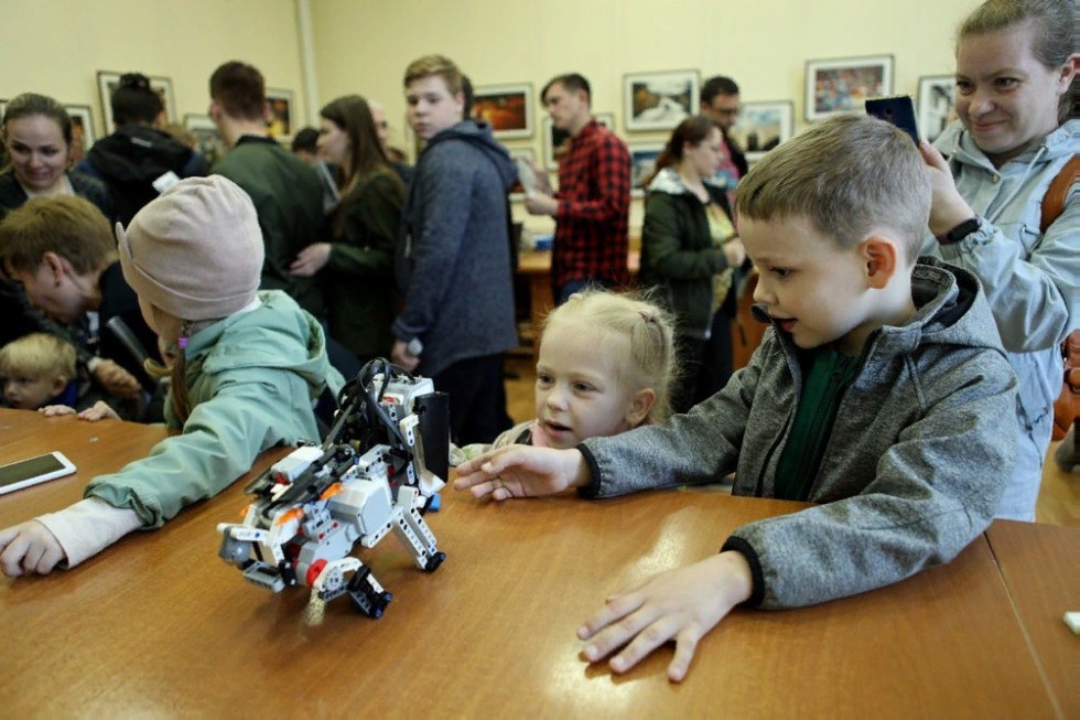 Ночь не для сна, а для науки в Елабужском институте КФУ Ночь не для сна, а для науки в Елабужском институте КФУ