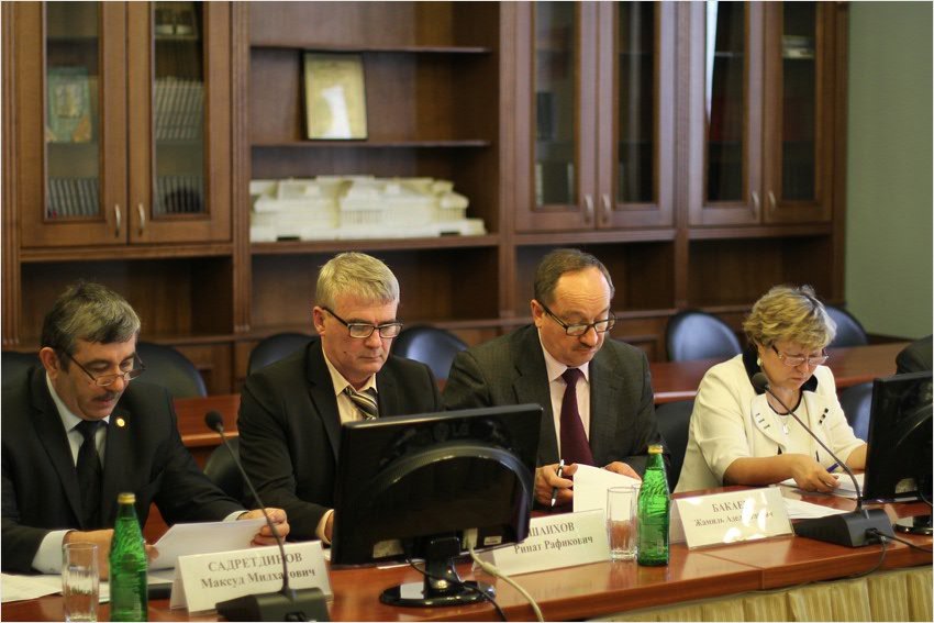 с Нугмановой и Ионенко (Наташа) с Нугмановой и Ионенко (Наташа)