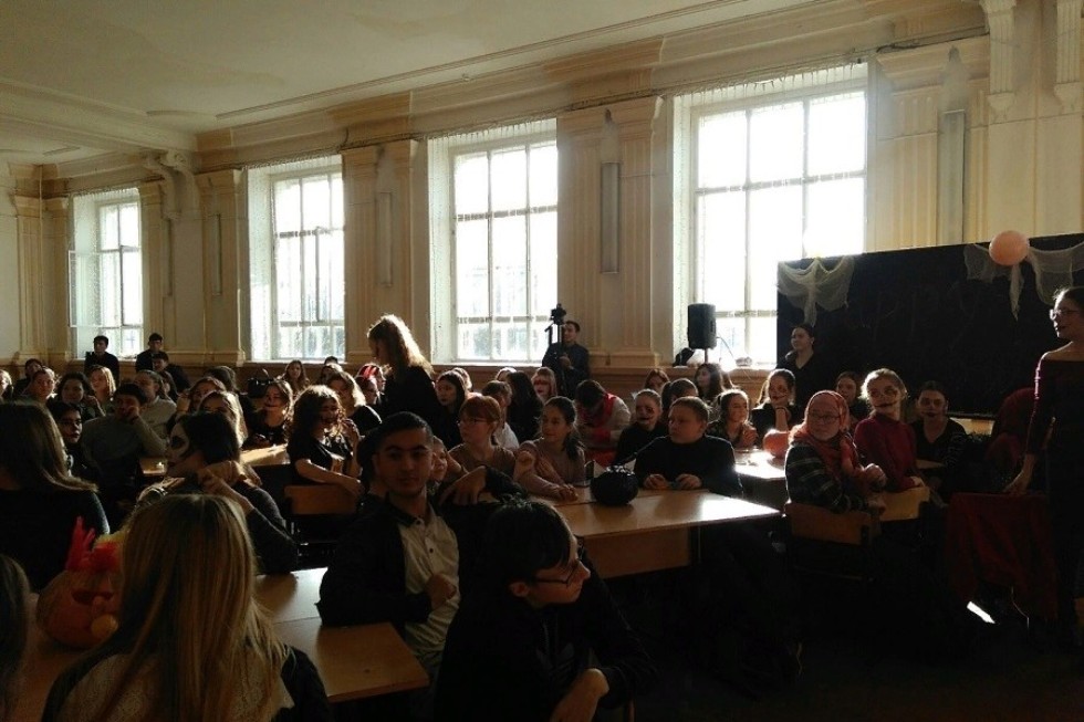 Смена 'Poliglot' на факультете иностранных языков Смена 'Poliglot' на факультете иностранных языков