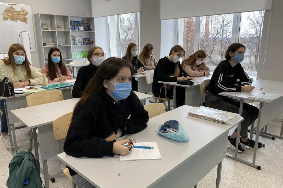 'Умные' каникулы стартовали в 'Университетской' школе 'Умные' каникулы стартовали в 'Университетской' школе