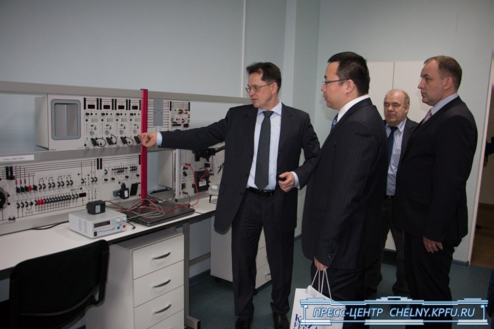 Крупнейший китайский производитель бытовой техники Haier открыл учебный центр на базе КФУ Крупнейший китайский производитель бытовой техники Haier открыл учебный центр на базе КФУ