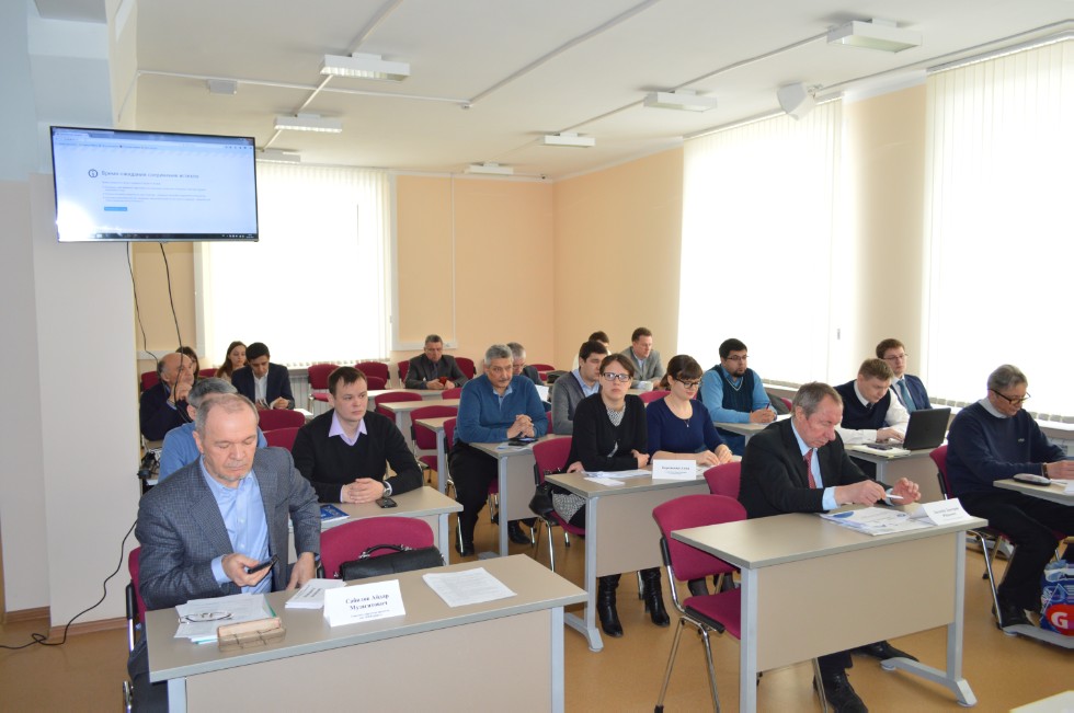 �������-����������� '���������� ���������' �� '���������' (�. ������) � ��� '�����������������-�������'(�. ������)