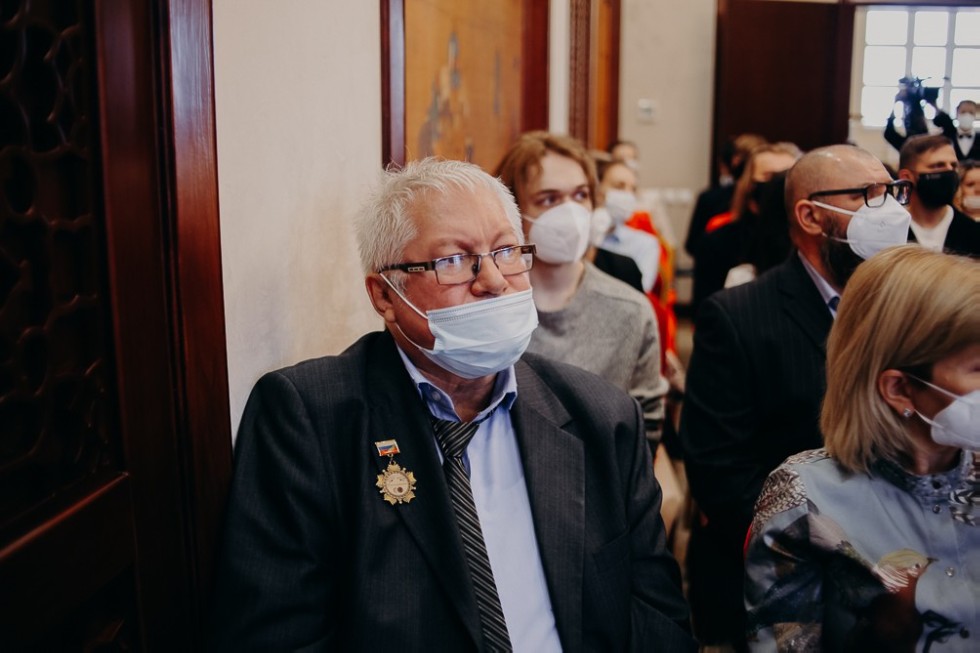 ���� ���������� ����� ������������� � ����������� ����������� ���