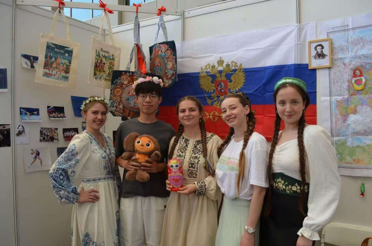 Студентка КФУ приняла участие в Международном культурном фестивале в Пекинском педагогическом университете Студентка КФУ приняла участие в Международном культурном фестивале в Пекинском педагогическом университете