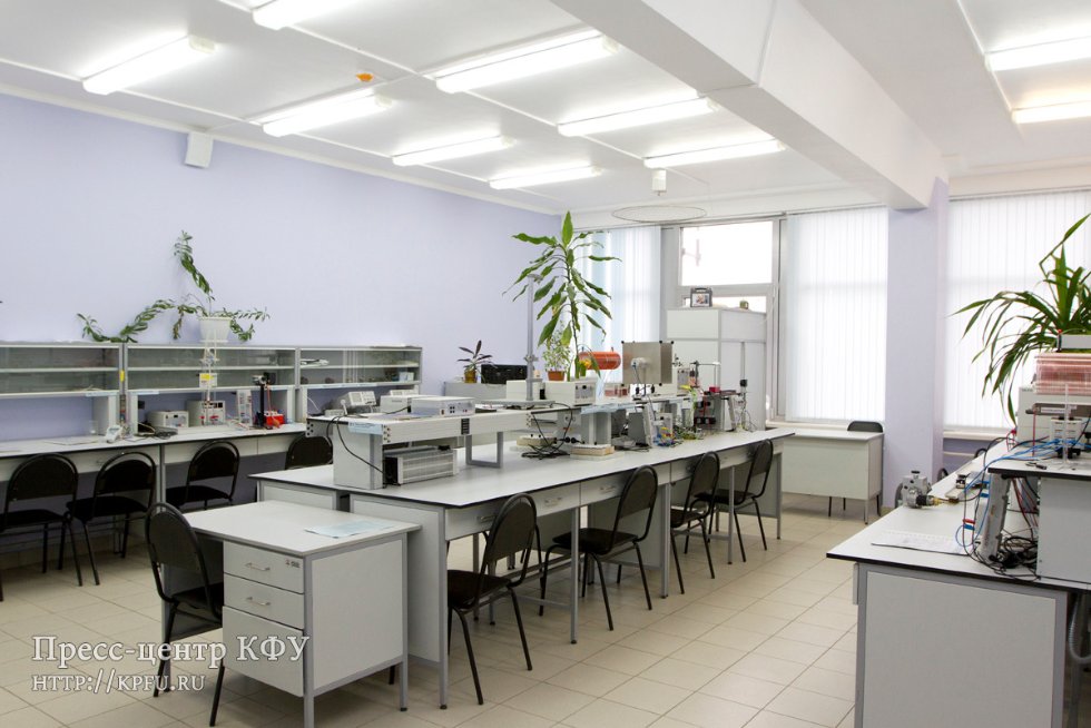 Александр Повалко ознакомился с ходом подготовки дорожной карты повышения конкурентоспособности КФУ Александр Повалко ознакомился с ходом подготовки дорожной карты повышения конкурентоспособности КФУ