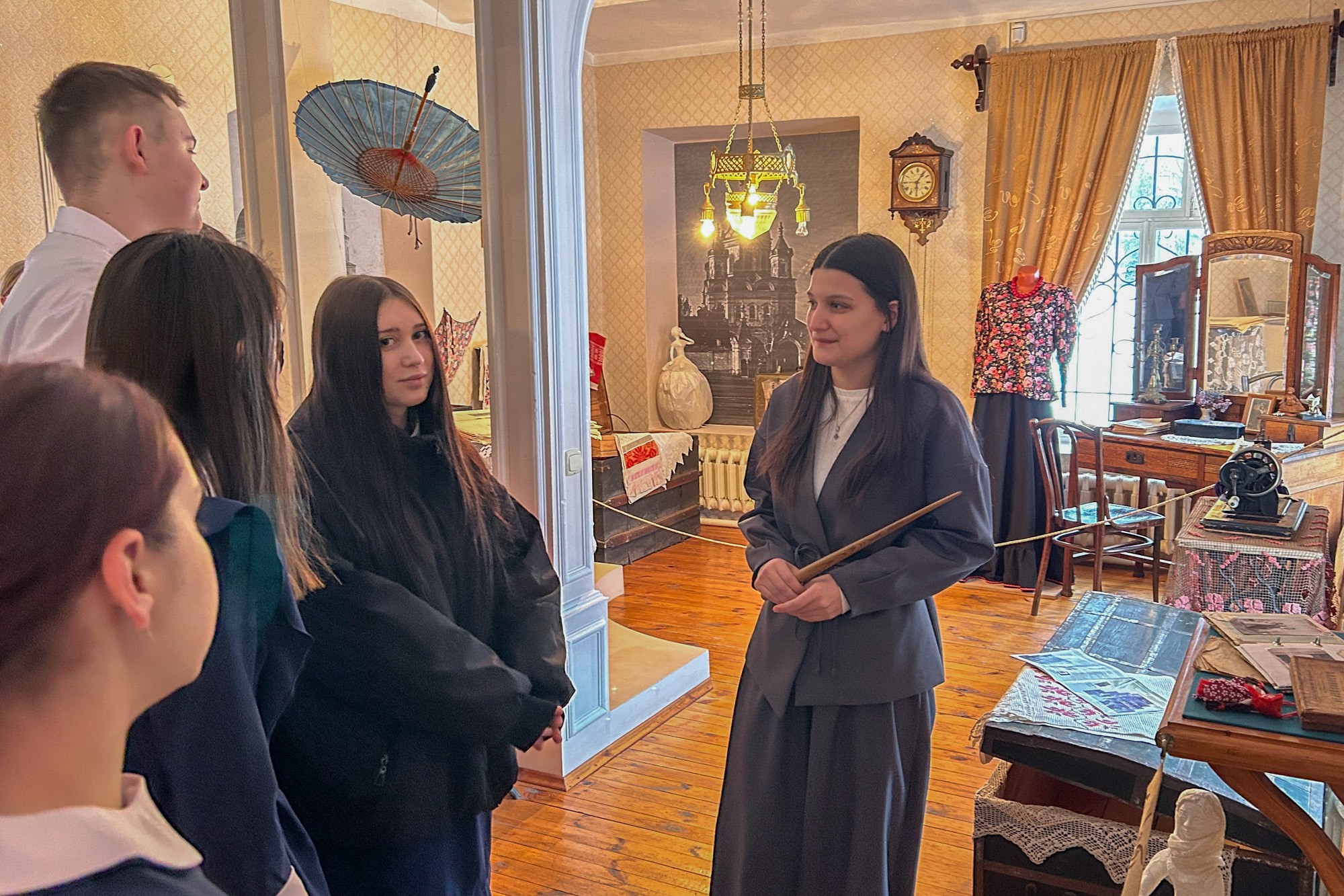 Школьники из Лисичанска и Рубежного завершили первую неделю учебы в 'Университетской' школе Школьники из Лисичанска и Рубежного завершили первую неделю учебы в 'Университетской' школе