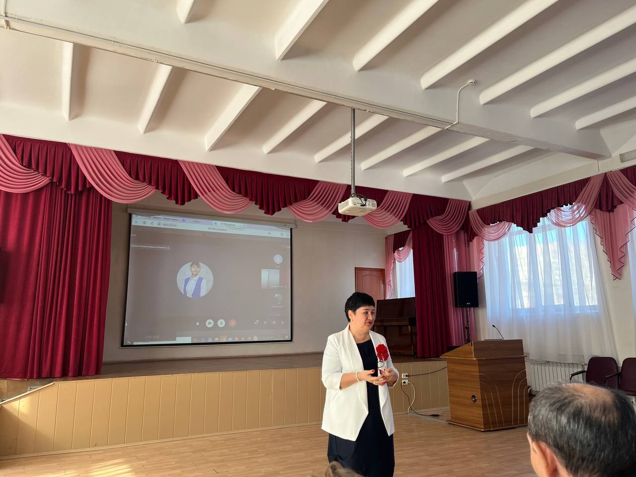 Отчет о работе межрегиональной научно-практической конференции учителей 'Взаимодействие школы и вуза как механизм профессиональной социализации молодых специалистов в условиях современного образования' Отчет о работе межрегиональной научно-практической конференции учителей 'Взаимодействие школы и вуза как механизм профессиональной социализации молодых специалистов в условиях современного образования'