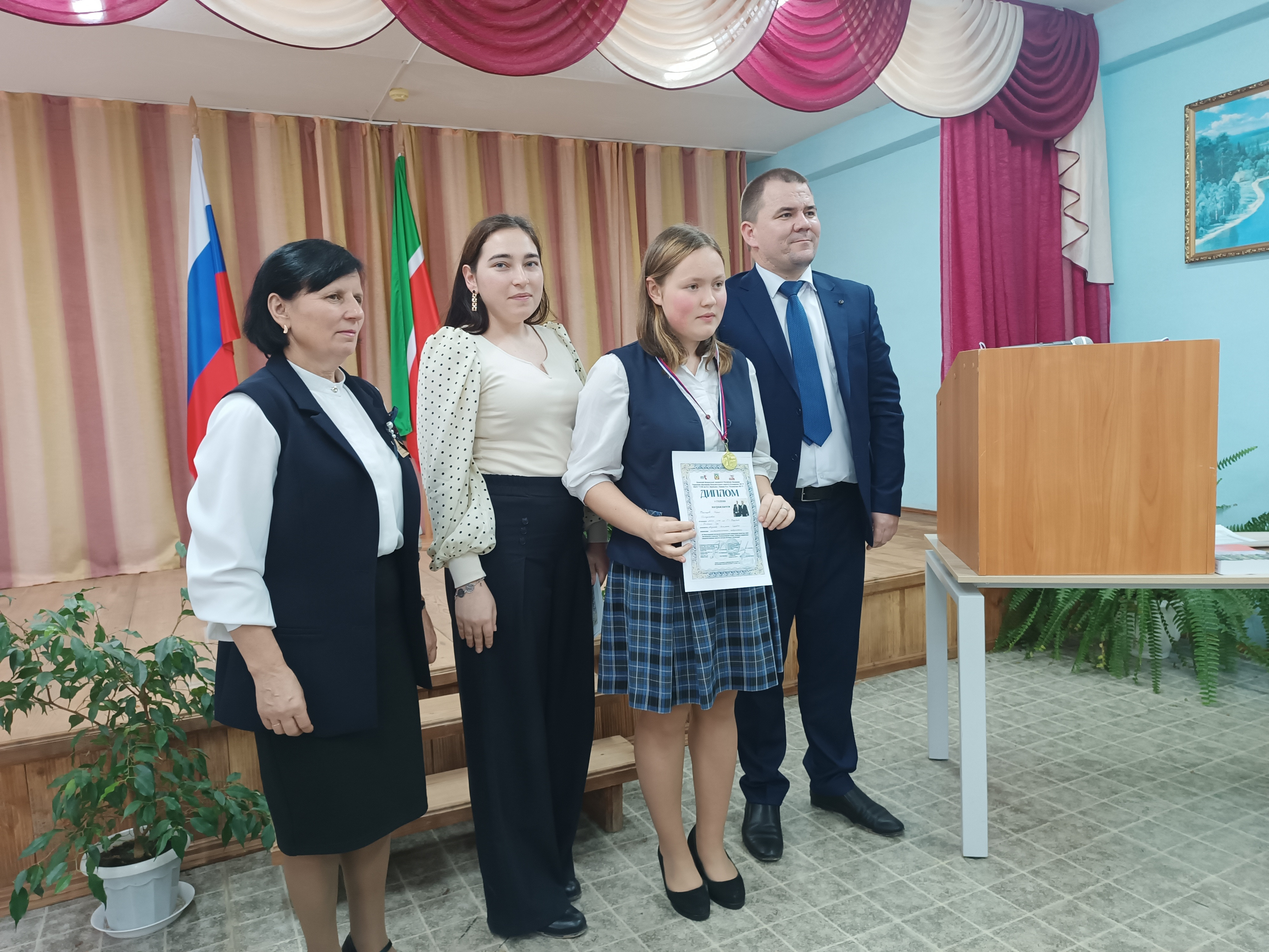 XI ������������� ������-����������������� ����������� ��������� ����� ����������� � ���������: 