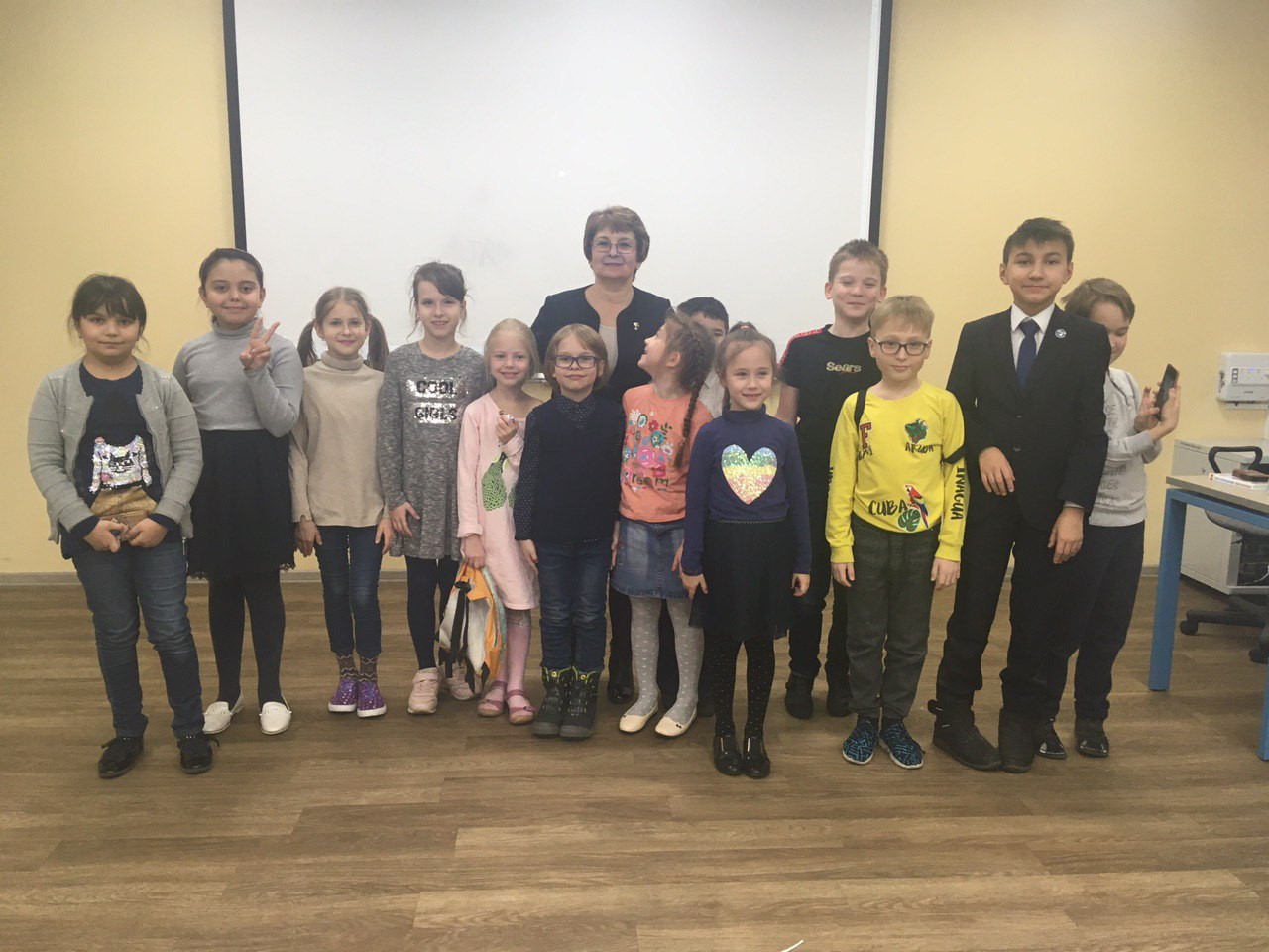 Занятие по актерскому мастерству в детском театре 'Радуга' Занятие по актерскому мастерству в детском театре 'Радуга'