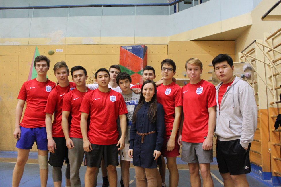 ��������