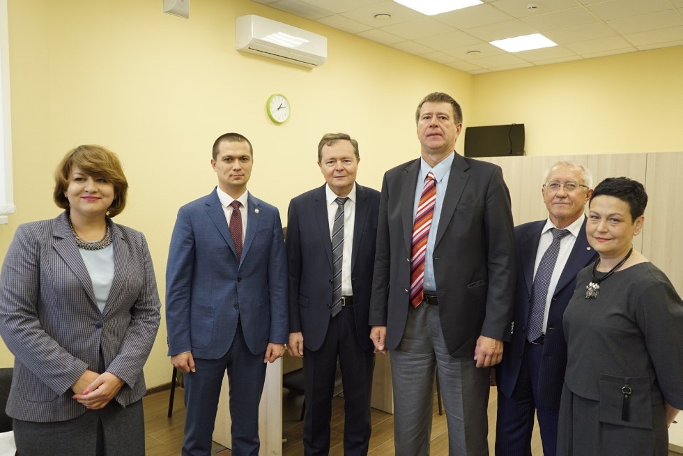 Minister of Justice of Russia Alexander Konovalov attended Kazan University's Legal Clinic ,Legal Clinic, FL