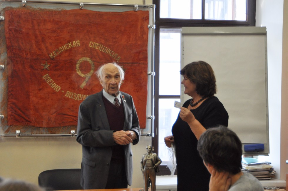 � ������ � ����� ��� ��������� 9 ��������� ��������� ��� (1944 ���� �������), �������, �������� � ������� ������ �������� ����, ����� ���������� �����, ����������� �����-���������� ����, ����������� ������ ������ ���� ������� �������������� �������