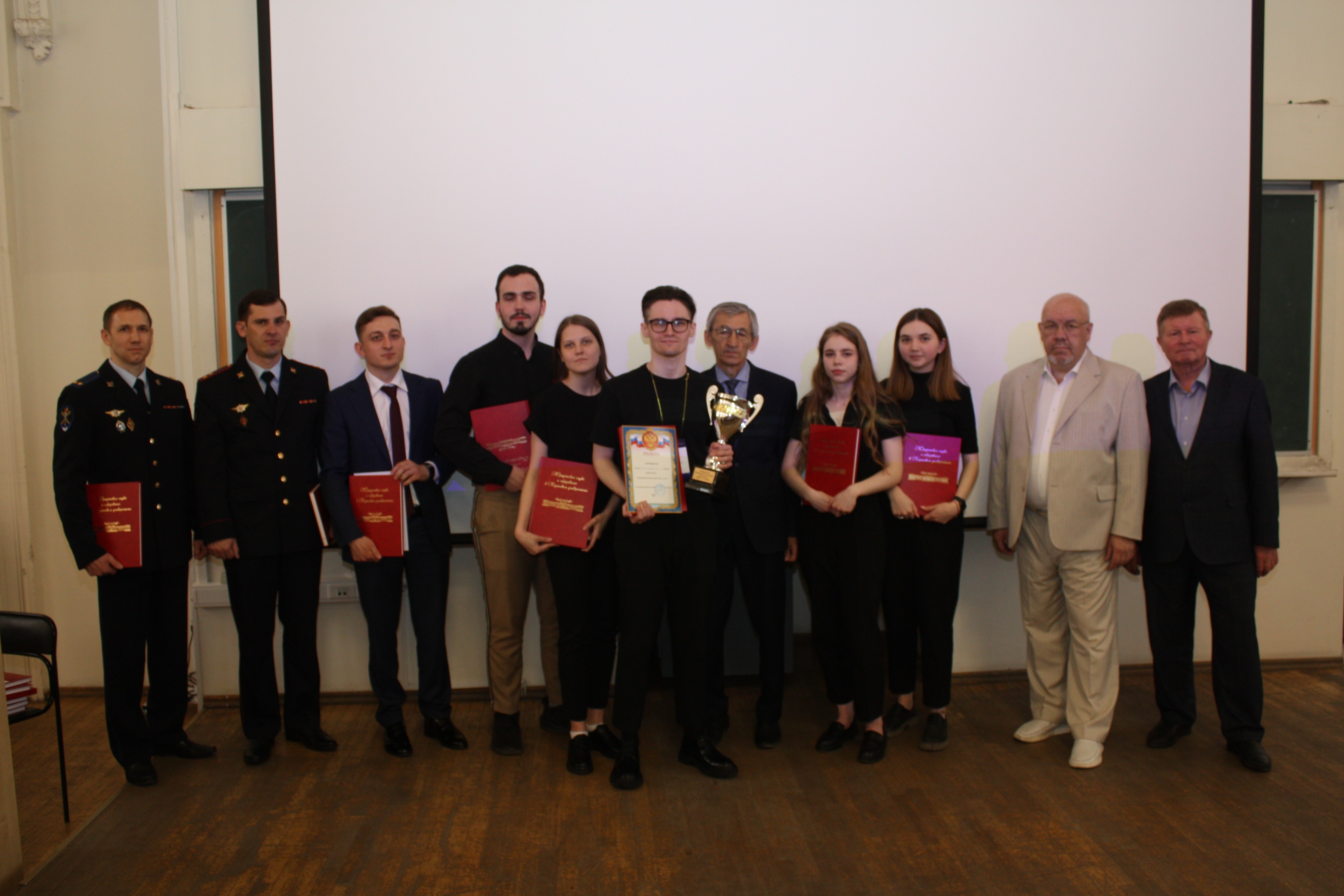 ��������� ������������������ ��������� '��� �� �����'