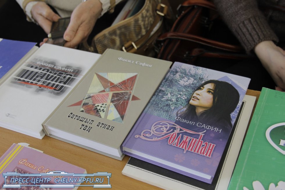 Факил Сафин: 'Научитесь красиво читать!' Факил Сафин: 'Научитесь красиво читать!'