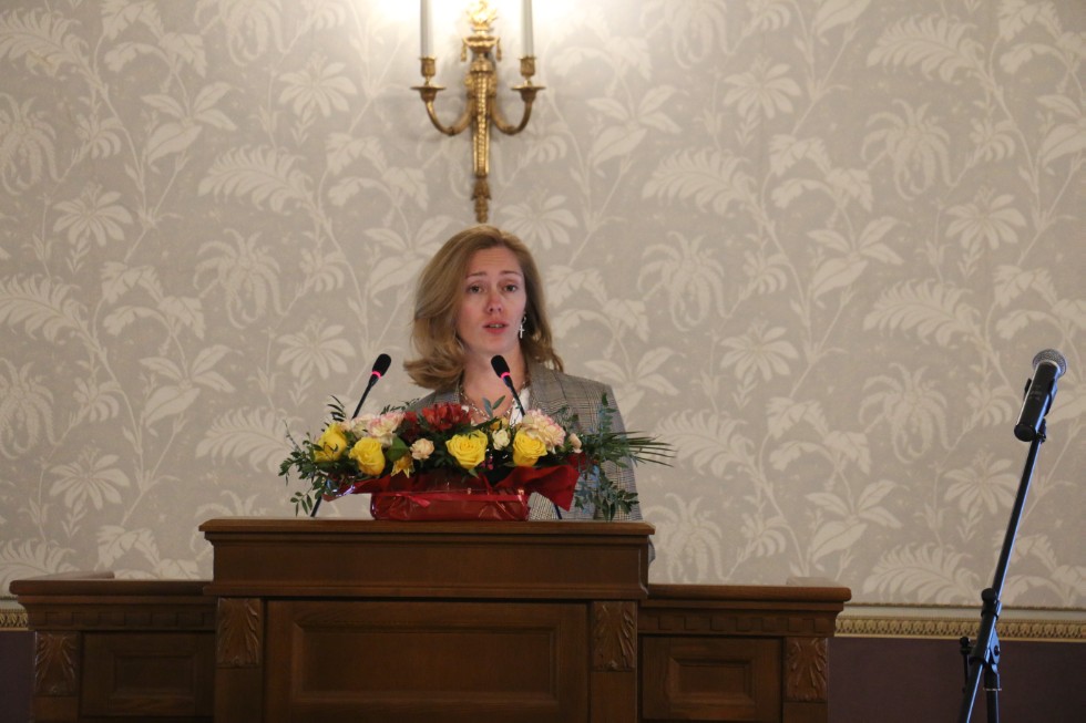 ���� ������ ������������ � ����