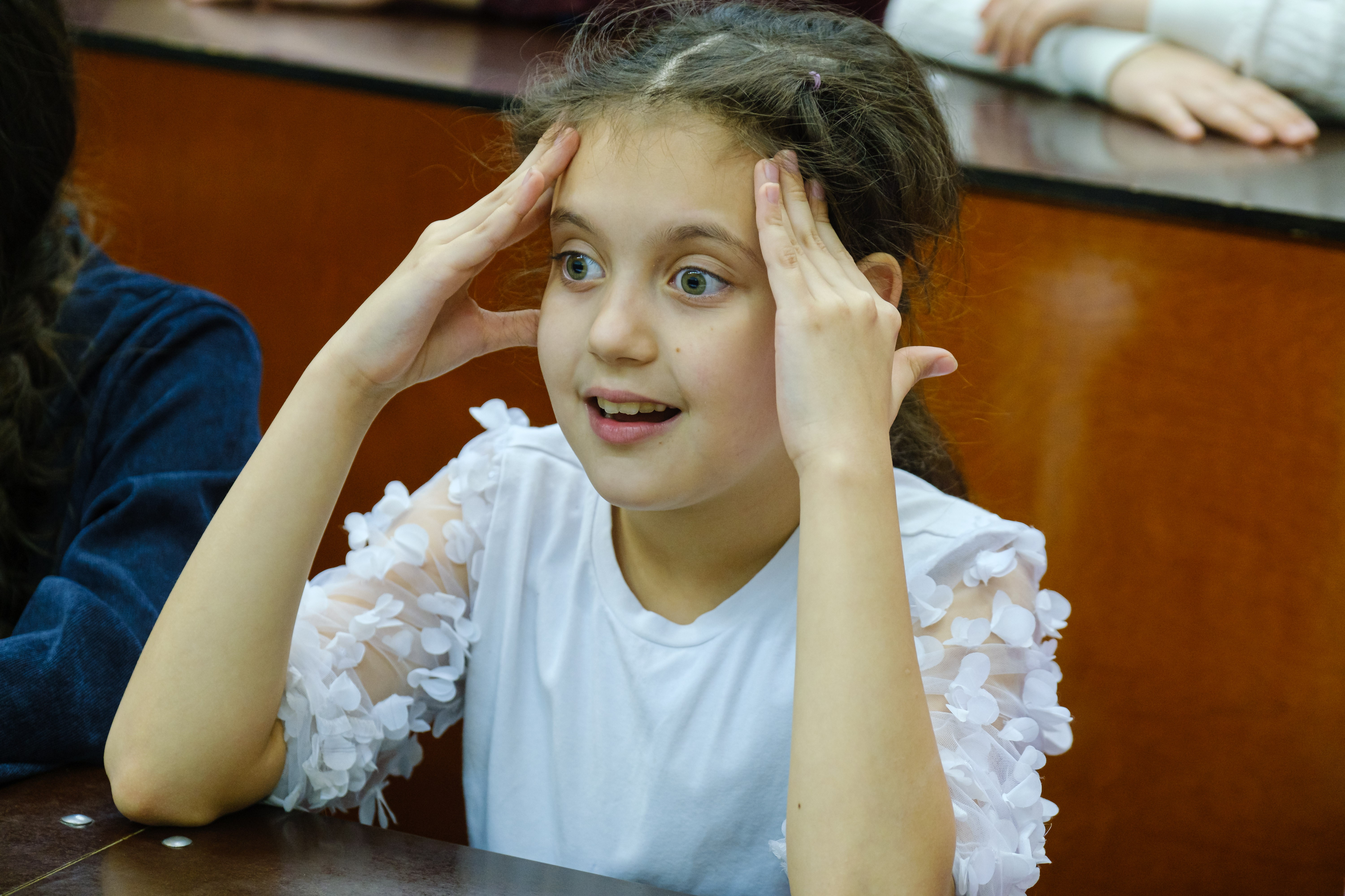 Институтом физики были проведены лабораторные эксперименты для школьников ? юных авторов детских книг Институтом физики были проведены лабораторные эксперименты для школьников ? юных авторов детских книг