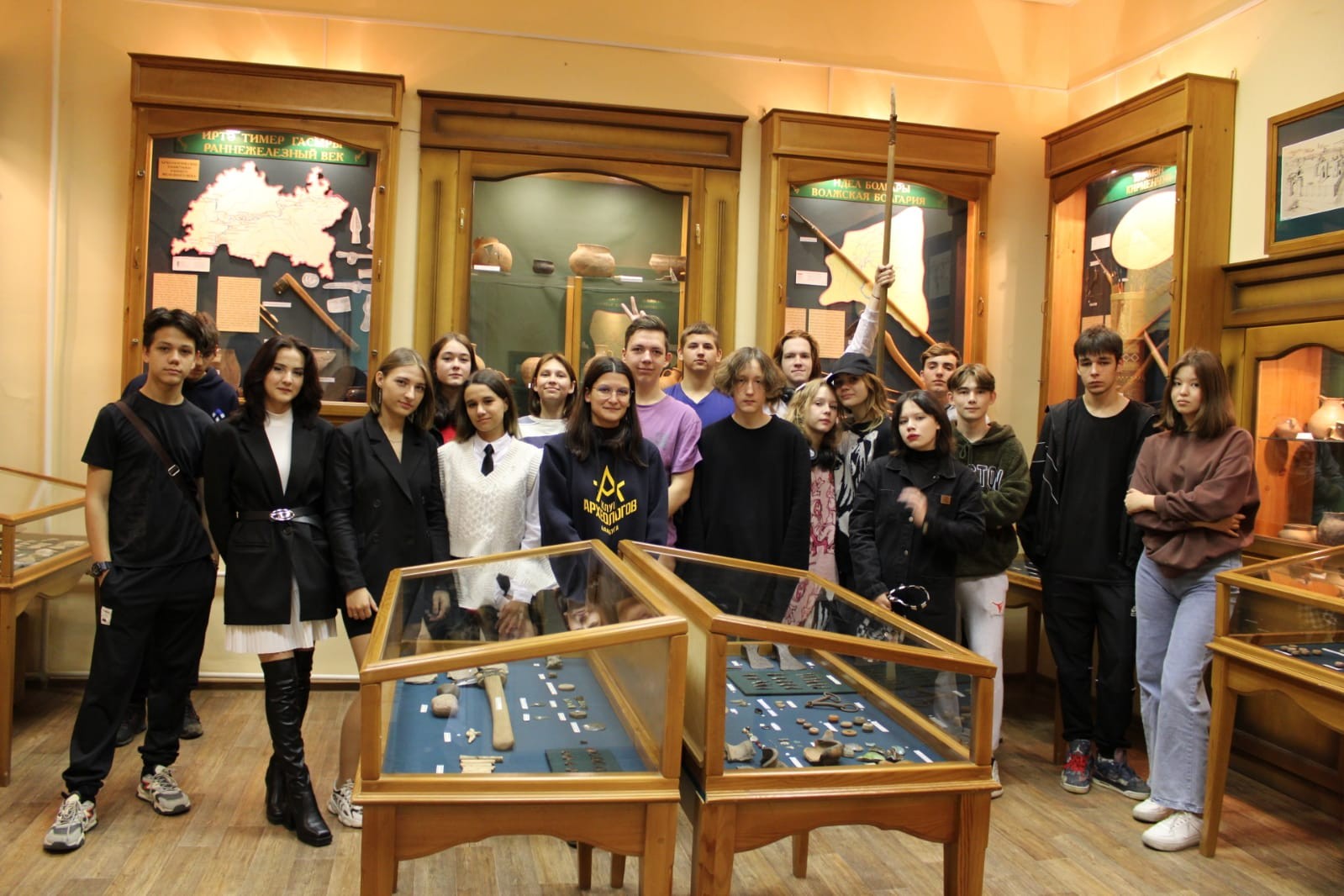 Музей Археологии и истории Татарстана ЕИ КФУ  посетили студенты колледжа  'Алабуга Политех' ,Елабужский институт КФУ