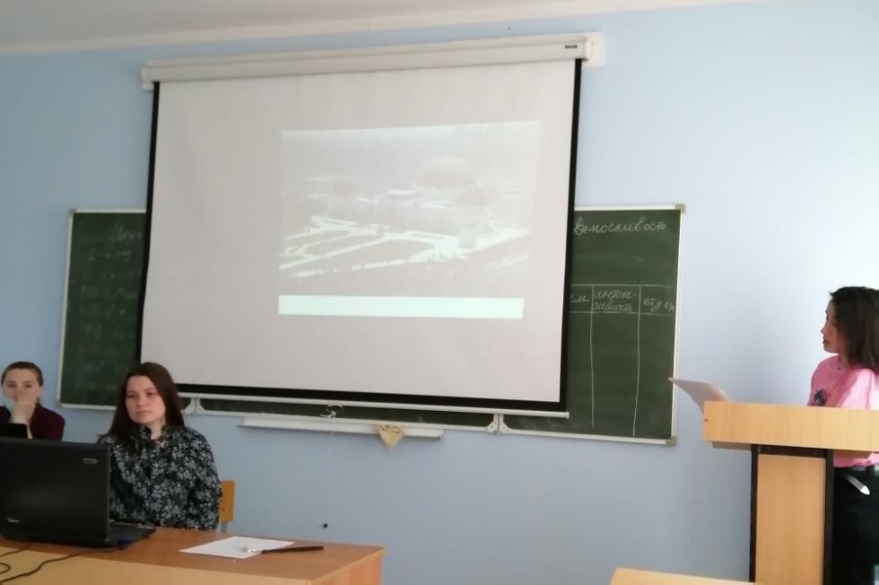 Студенты выступили с докладами на научном кружке Студенты выступили с докладами на научном кружке