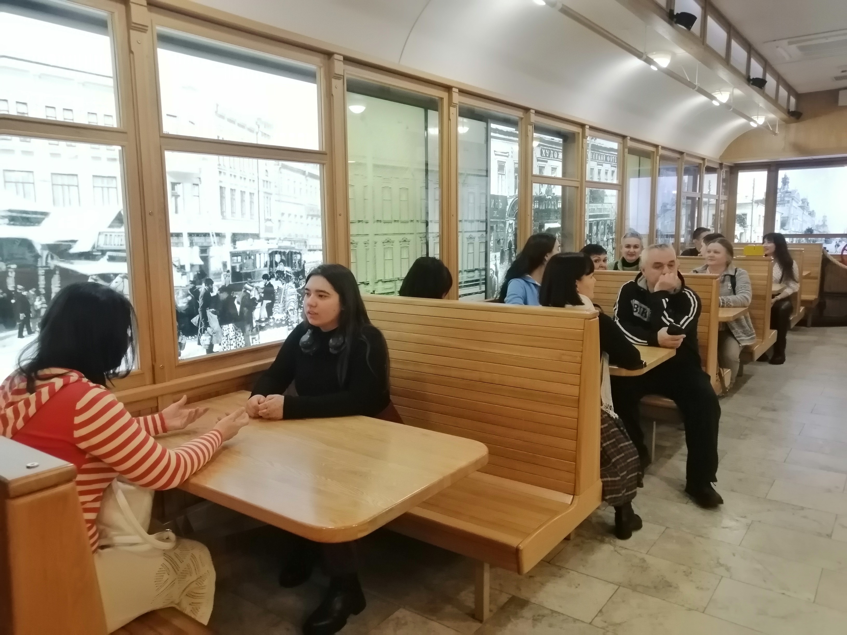 Тематическая экскурсия 'Прогулка по Казани разных эпох' для слушателей программы повышения квалификации 'Экскурсовод' Тематическая экскурсия 'Прогулка по Казани разных эпох' для слушателей программы повышения квалификации 'Экскурсовод'