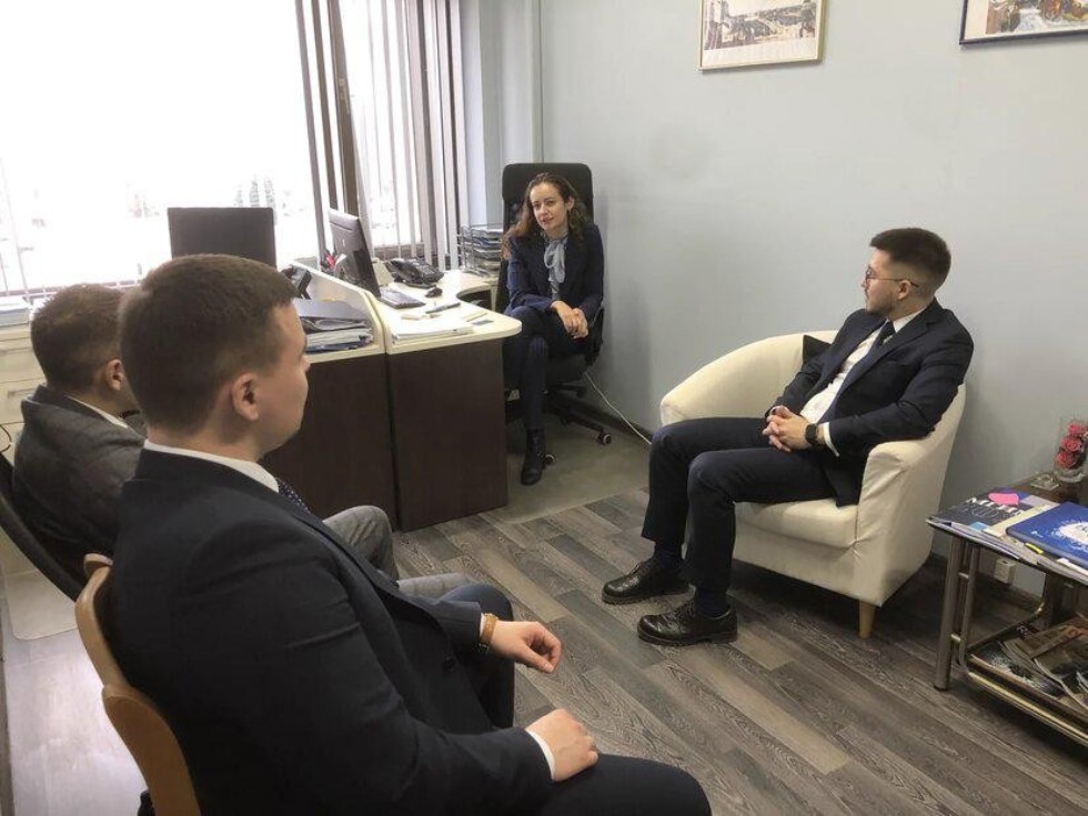 ������� ����� � ���������� ��������������� �������� ������������� ��������� (�����������) ��� ���������� ��������� (�����)