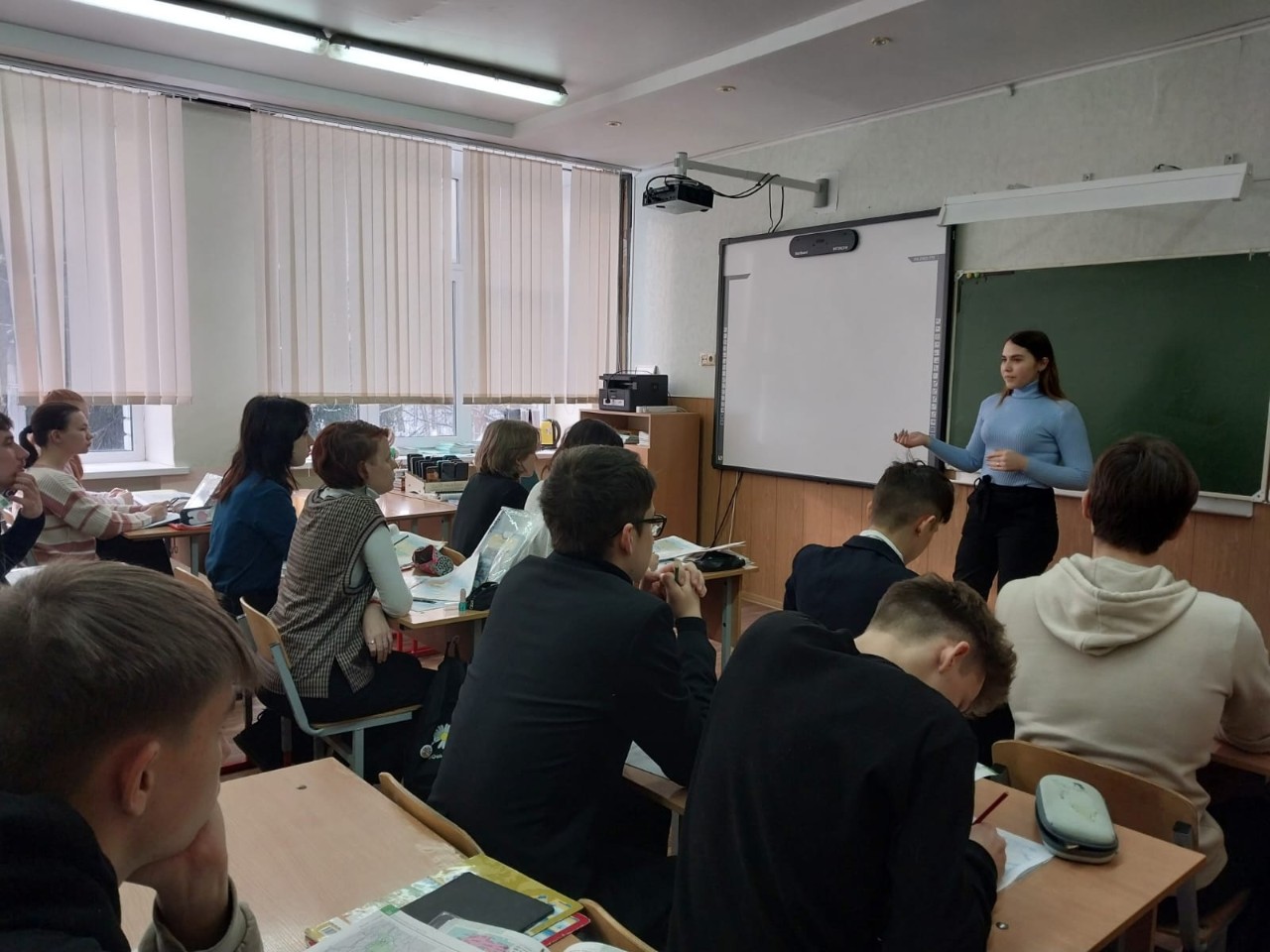 Студенты проводят профориентационную работу Студенты проводят профориентационную работу