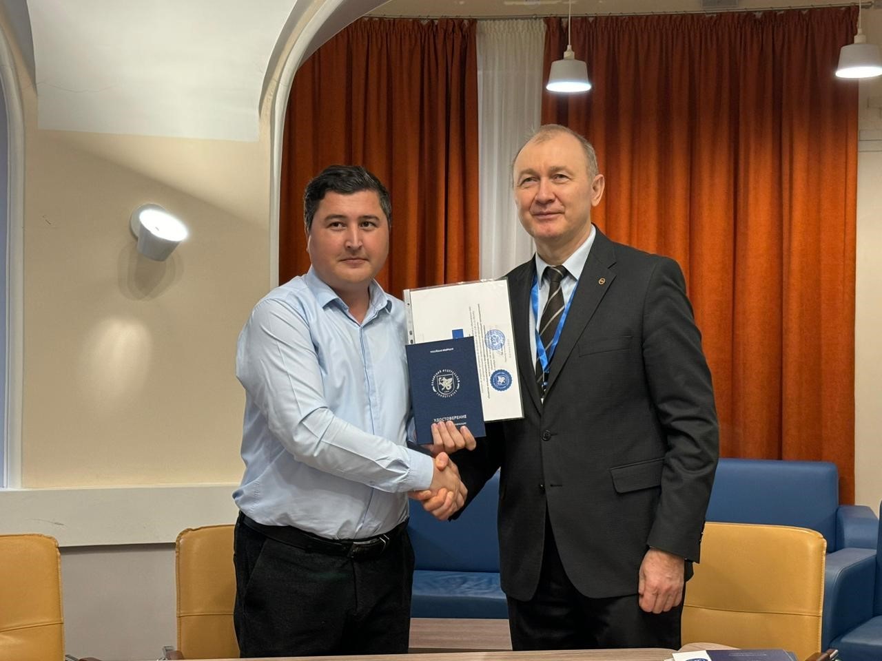 В Институте психологии и образования преподавателям Шахрисабзского государственного педагогического института вручили документы о повышении квалификации В Институте психологии и образования преподавателям Шахрисабзского государственного педагогического института вручили документы о повышении квалификации