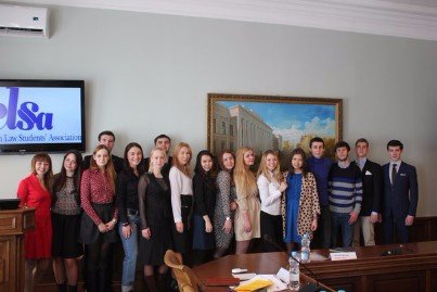 21- 22 марта 2015 года юридический факультет КФУ стал первой площадкой в России, собравшей локальные группы Европейской Ассоциации Студентов - Юристов (ELSA) из Москвы, Санкт-Петербурга, Калининграда, Казани и гостей из Германии. 21- 22 марта 2015 года юридический факультет КФУ стал первой площадкой в России, собравшей локальные группы Европейской Ассоциации Студентов - Юристов (ELSA) из Москвы, Санкт-Петербурга, Калининграда, Казани и гостей из Германии.