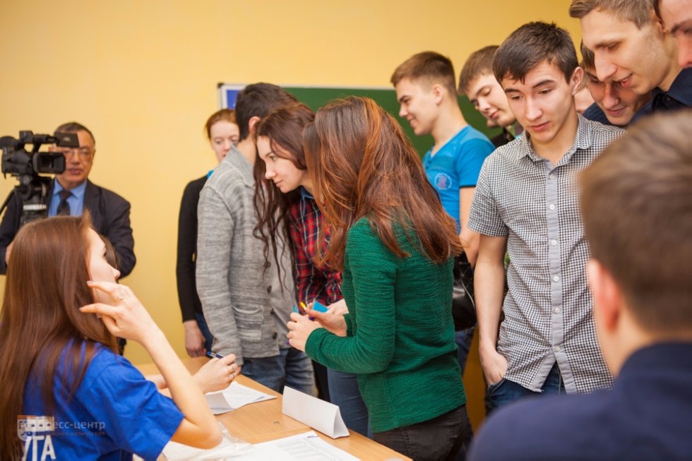 Students actively participate in the campaign 'I choose again!'