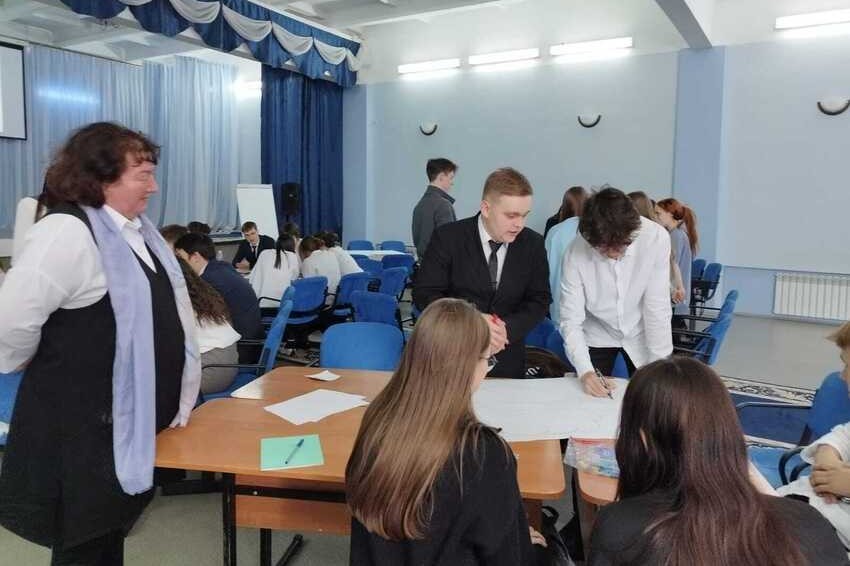 Лекции, тренинг, квиз, подготовка к ЕГЭ: в Бугульме прошли занятия психолого-педагогических классов Лекции, тренинг, квиз, подготовка к ЕГЭ: в Бугульме прошли занятия психолого-педагогических классов