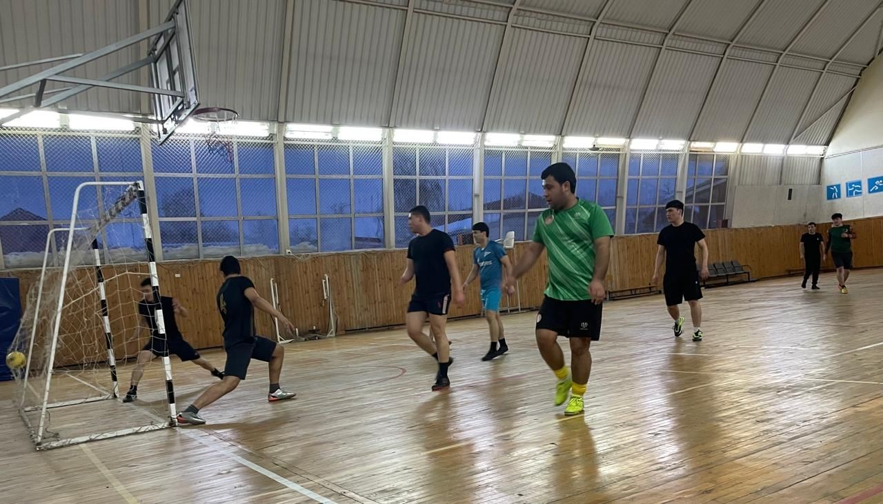 В Елабужском институте КФУ прошёл новогодний турнир по футболу В Елабужском институте КФУ прошёл новогодний турнир по футболу