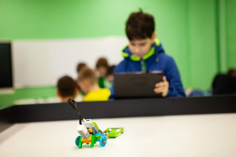 ����������