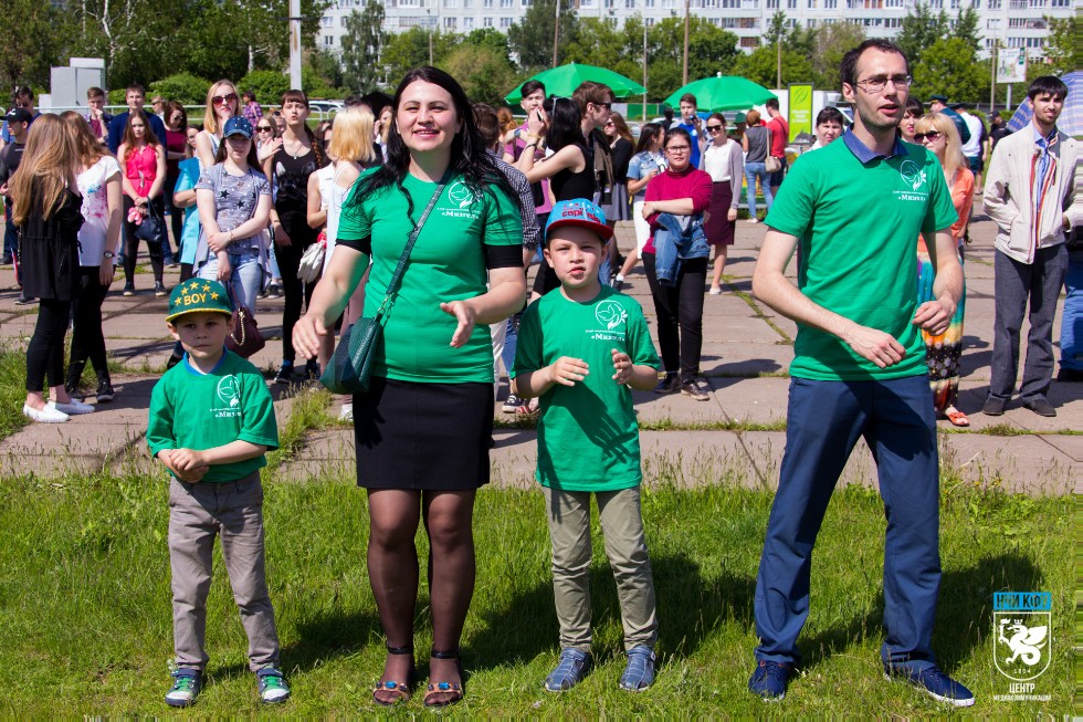 Студенчество Набережных Челнов активно принимало участие в праздновании Дня России Студенчество Набережных Челнов активно принимало участие в праздновании Дня России