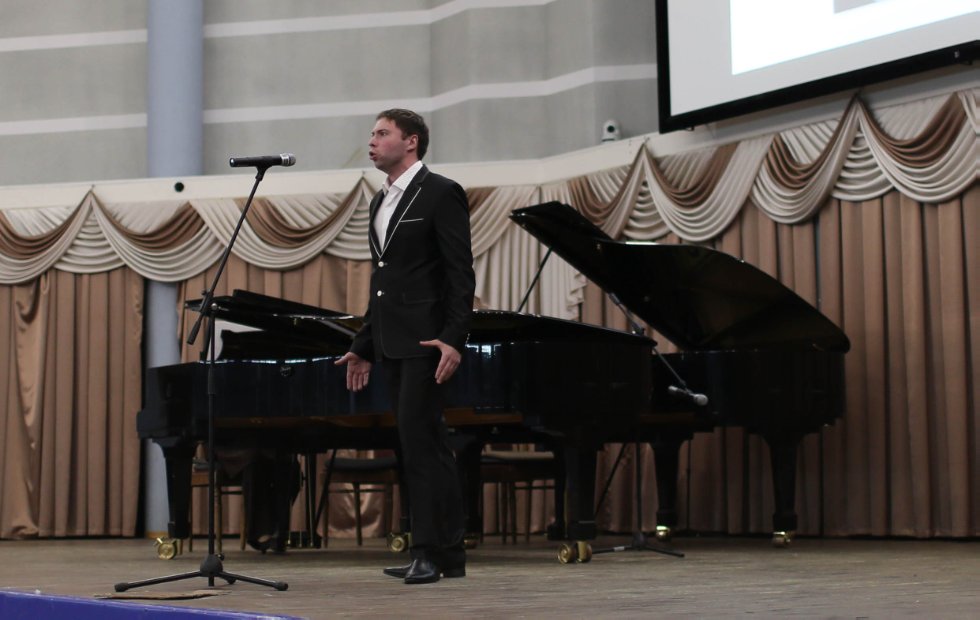 В преддверии Нового года? В преддверии Нового года?