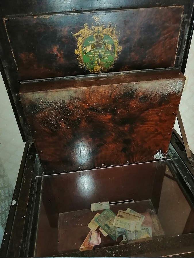 Студенты-заочники посетили Музей истории Елабужского института КФУ Студенты-заочники посетили Музей истории Елабужского института КФУ