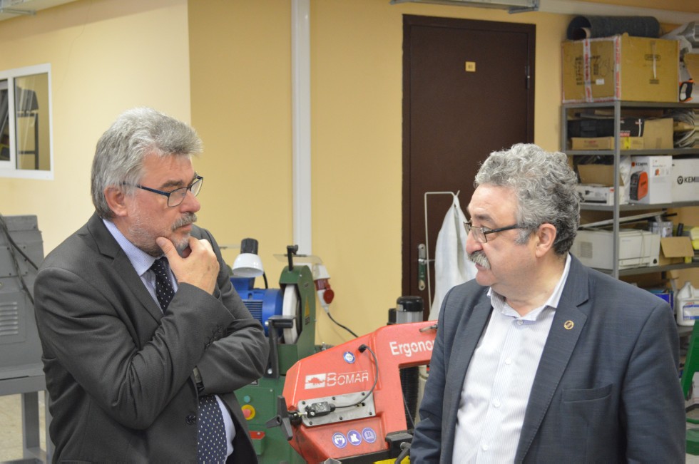 2 ���� ���������� �������� ��� �������� ��������� �� ������������� ������ ����� ���� ������� � ��������� �������� ����� ������ ������ ������������ ��.������� ������ (�������)