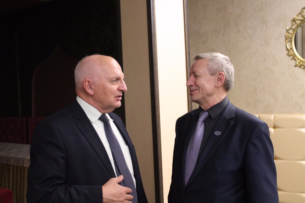 ���� ������