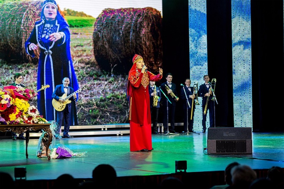 Все началось с судьбоносной песни 'Золотая рыбка' Все началось с судьбоносной песни 'Золотая рыбка'