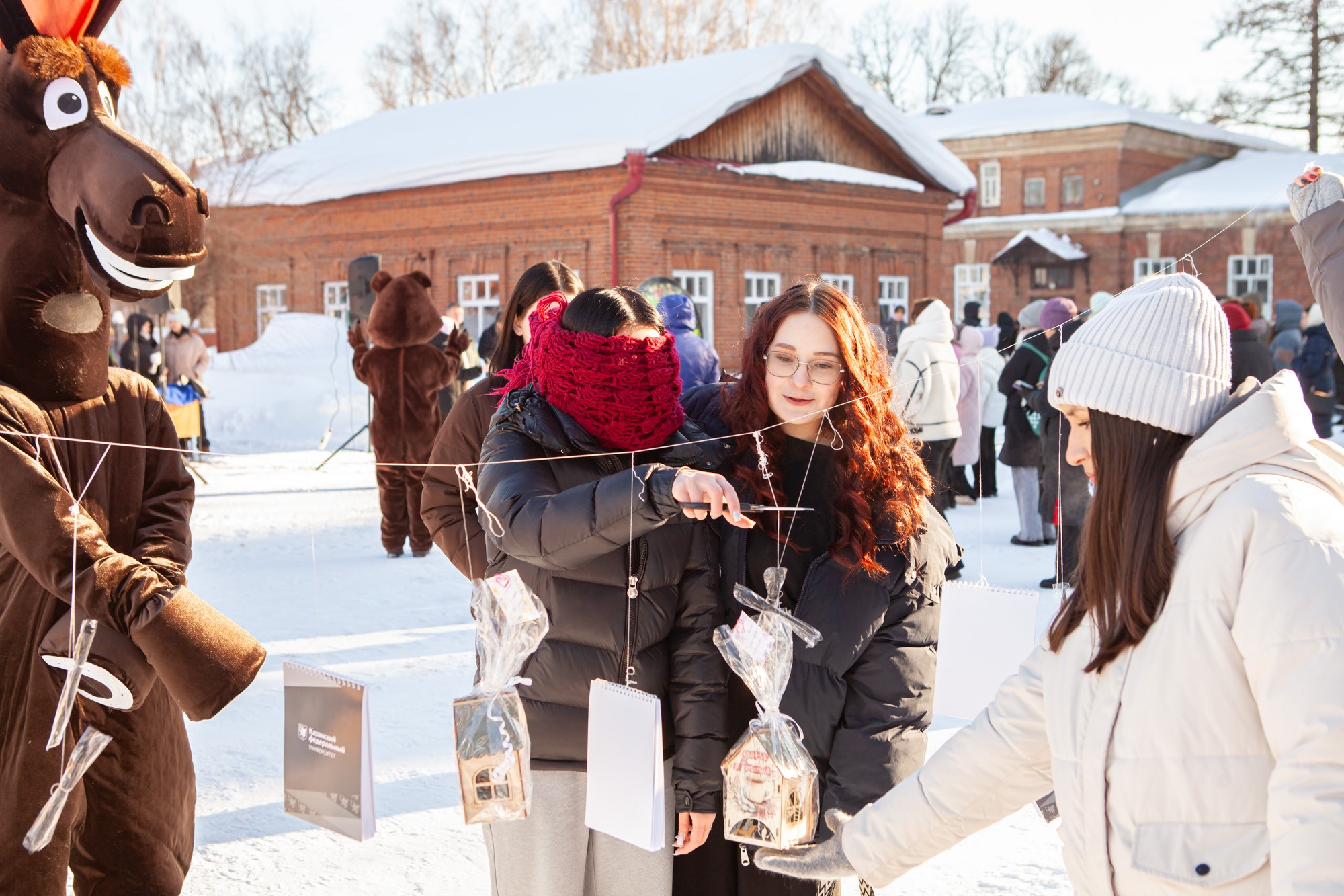 Масленица в Елабужском институте КФУ: блины, игры и проводы зимы Масленица в Елабужском институте КФУ: блины, игры и проводы зимы