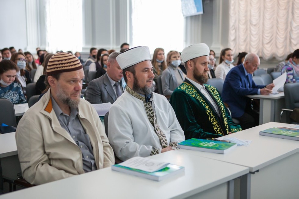 В Елабужском институте КФУ началась XI Международная тюркологическая конференция 'Ислам в России: история, культура, экономика'
