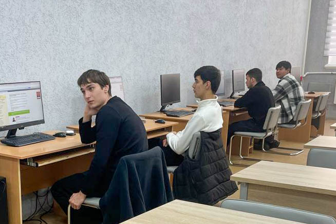 В Елабужском институте КФУ состоялось занятие по обучению студентов работе в системе ГАРАНТ В Елабужском институте КФУ состоялось занятие по обучению студентов работе в системе ГАРАНТ