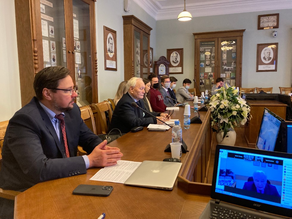 ������������� ������-������������ �����������'����� �������� ����� �������������� � ������������� (� 55-����� ������������� ������ � ������ �������� � 60-����� ����������� ���������� ������)'