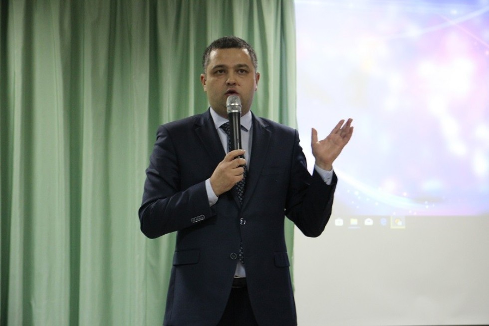 Научный десант КФУ 'высадился' в Заинске Научный десант КФУ 'высадился' в Заинске