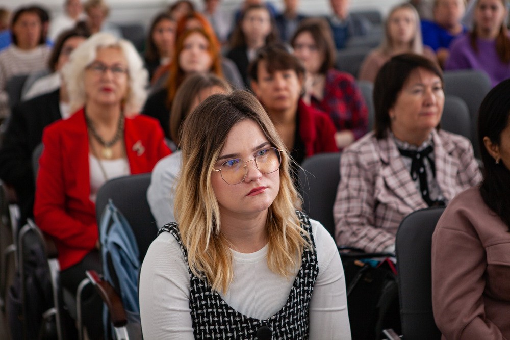 IX ������������ ������: �������� (����)